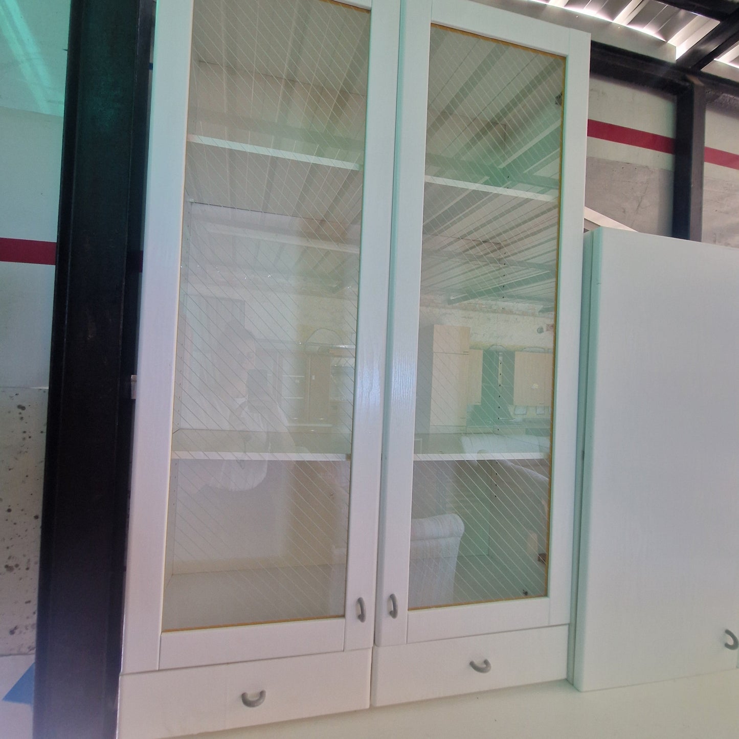 Cucina componibile bianca 270x60 cm con vetrine e cassetti – 200€ Mercatino Usato Crotone