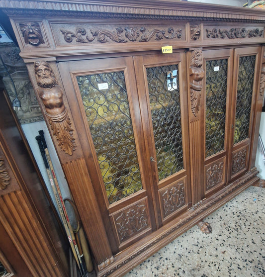 Vetrina antica 4 ante intagliata con vetri lavorati L228xP54xH192 cm Mercatino Usato Crotone