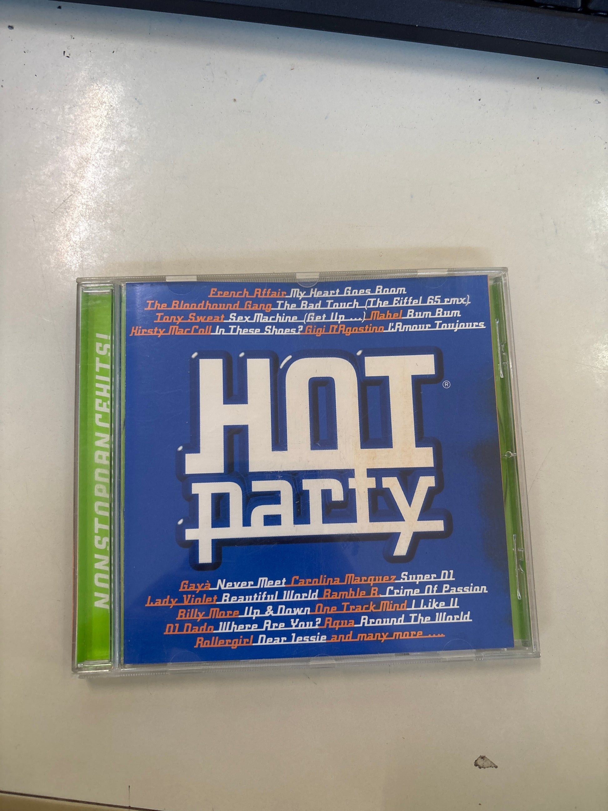 CD Hot Party Compilation Dance Pop – Musica Estiva – Hit da Ballare Mercatino Usato Crotone