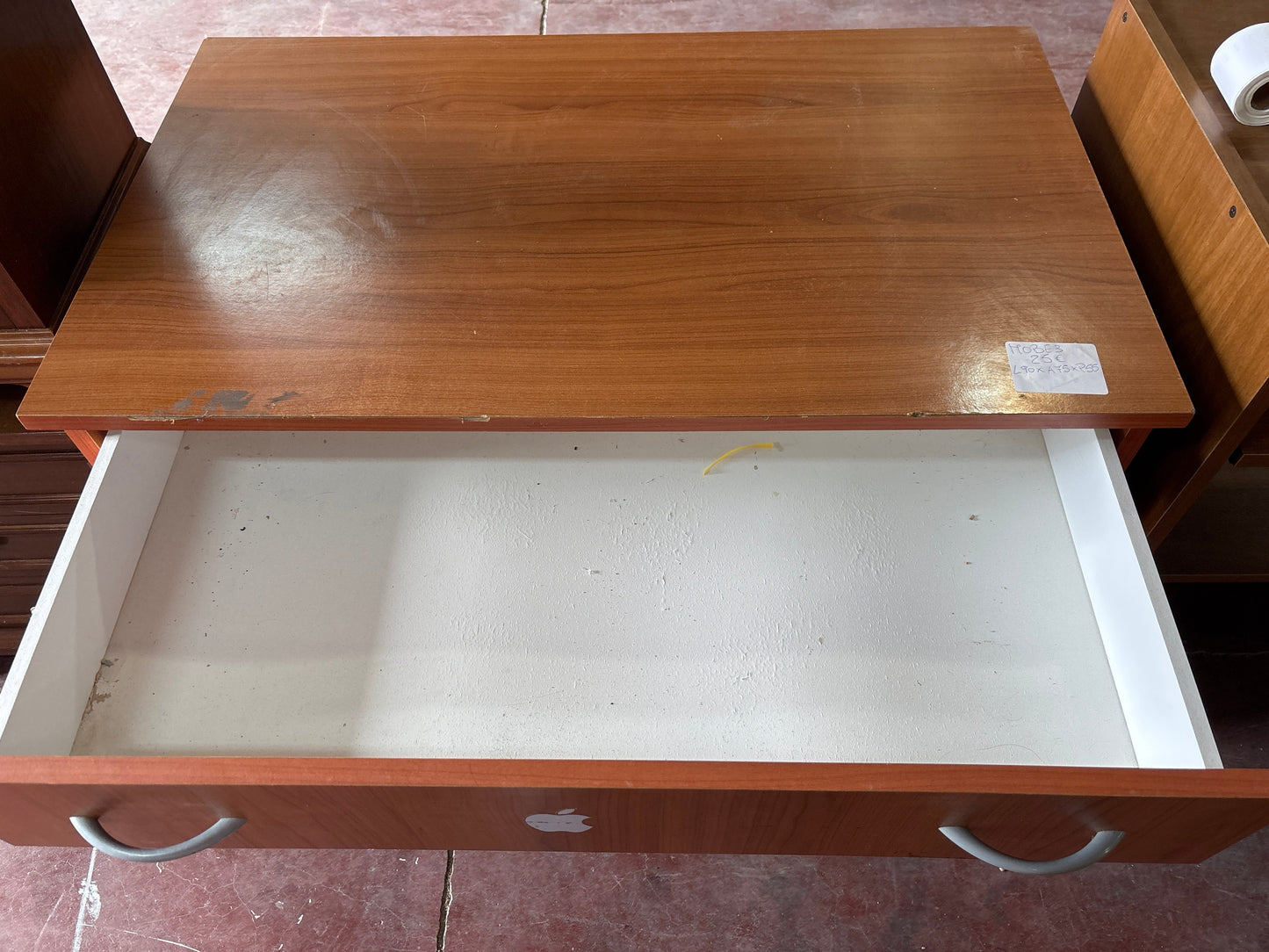 Scrivania con cassetto centrale in legno – L90×A75×P55 cm Mercatino Usato Crotone