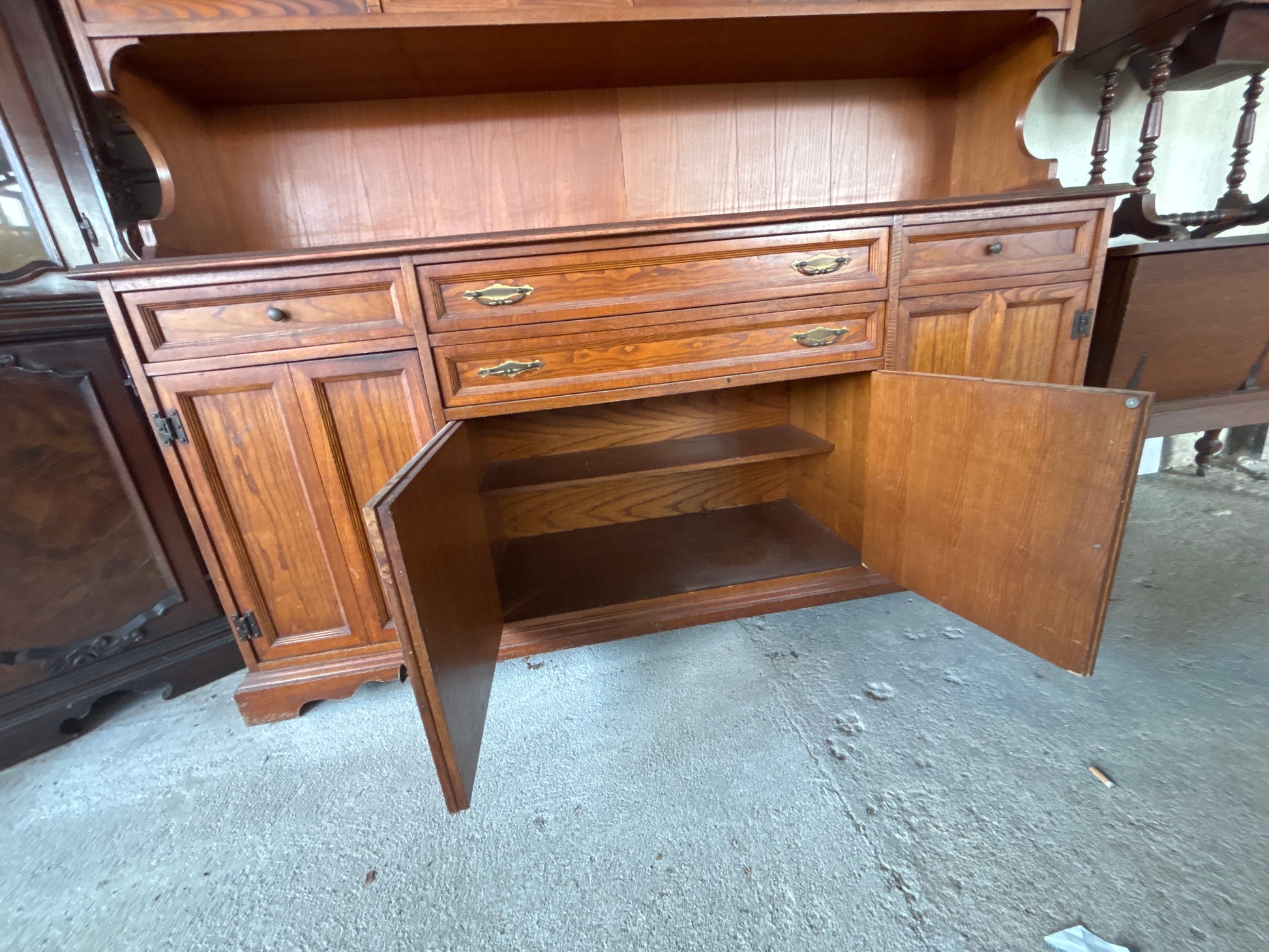 Credenza Rustica in Legno con Vetrinetta - Mobile da Cucina 185x205 cm Mercatino Usato Crotone