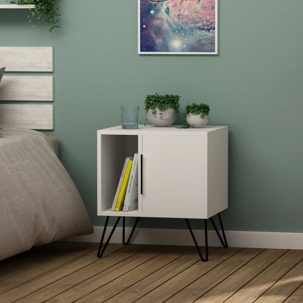 Comodino Glynn colore bianco con anta e vano a giorno Effezeta