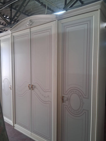 Armadio Classico Decorato - Ampio e Raffinato Mercatino Usato Crotone